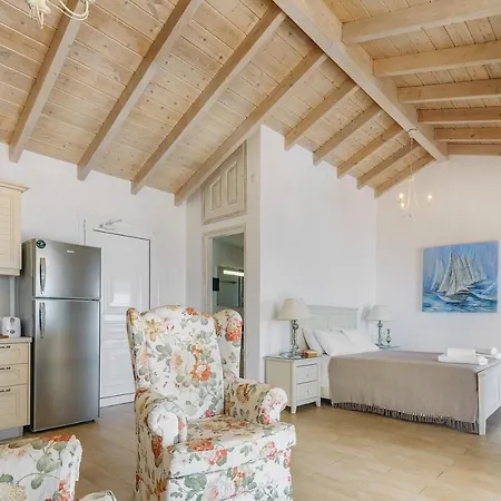 Lover's Nest Villa *