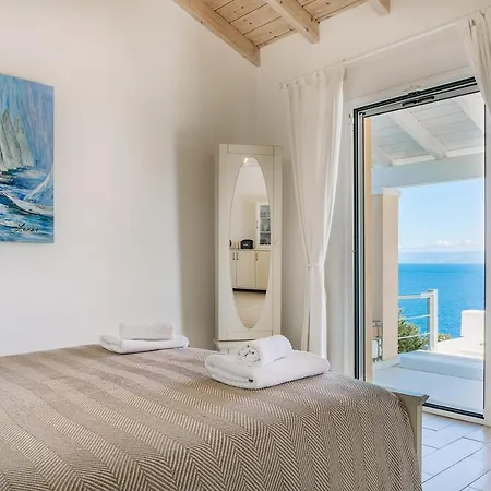 Lover's Nest Вилла Антипаксос